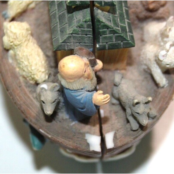 Noahs Ark Ceramic Hinged Opens Up Surprise Animals Inside Christmas Christian 3" - Picture 8 of 10